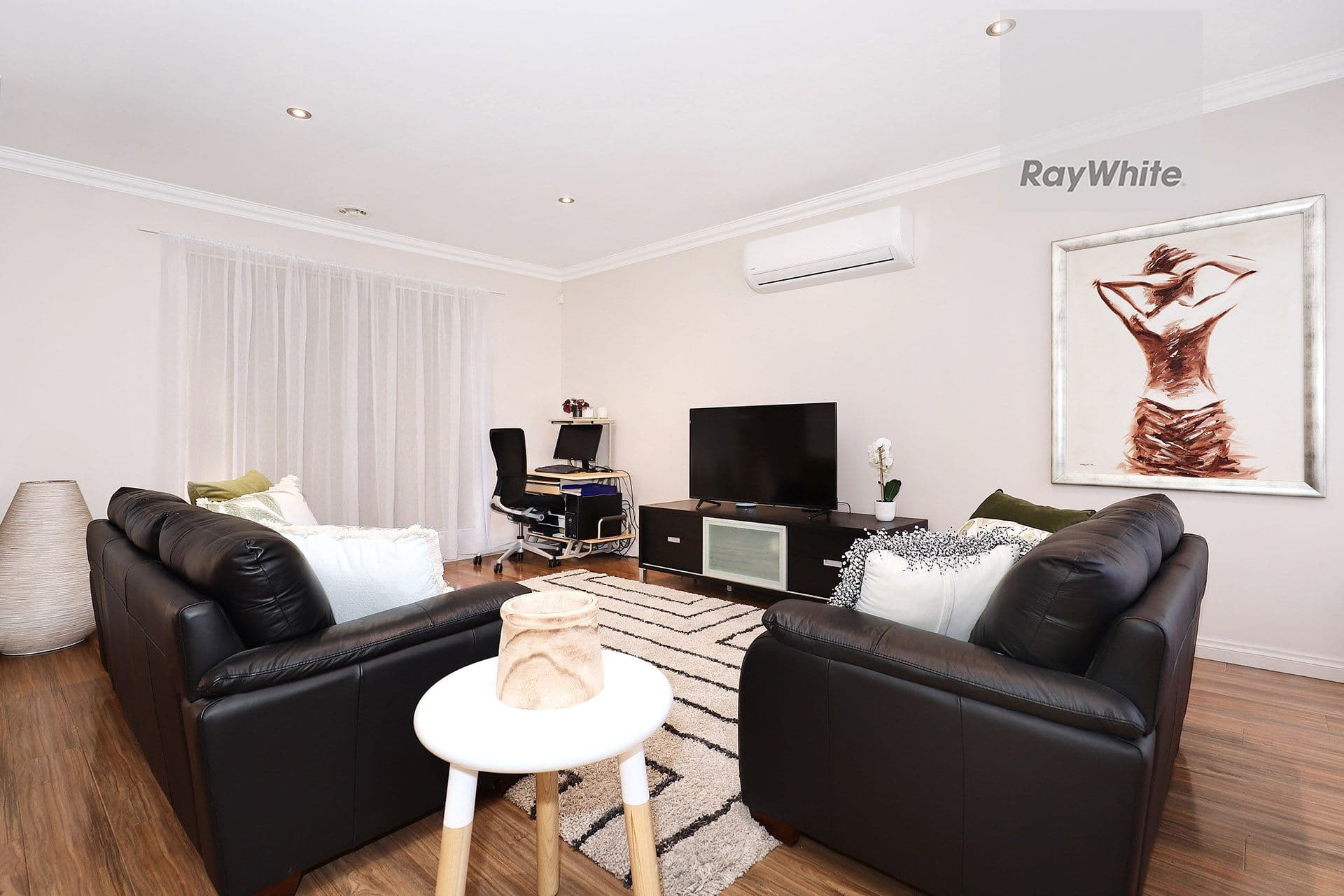 26 Hillcrest Drive, Westmeadows VIC 3049, Westmeadows - Thumbnail 3