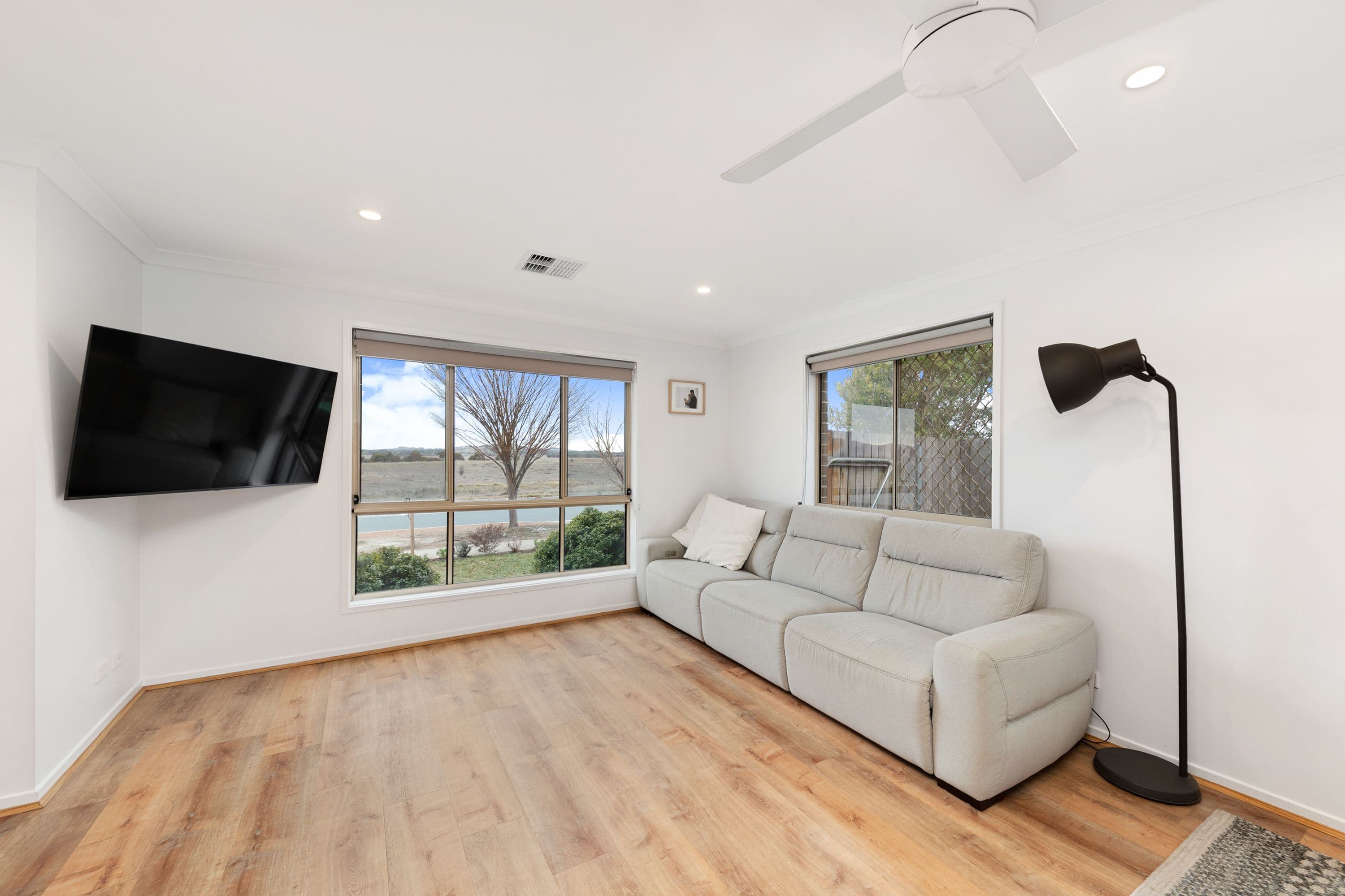 194 Macfarlane Burnet Avenue, Macgregor ACT 2615, Macgregor - Thumbnail 3