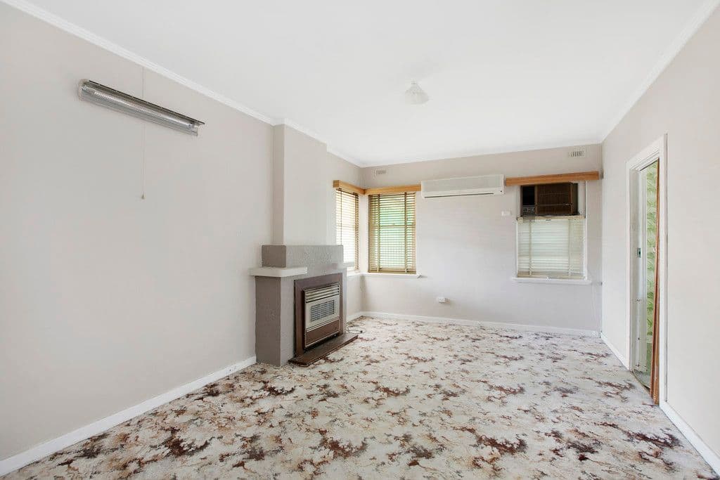 32 Reedie Street, Henley Beach SA 5022, Henley Beach - Thumbnail 2