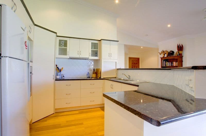 3 Buller Close, MOUNT LOUISA QLD 4814, Mount Louisa - Thumbnail 3