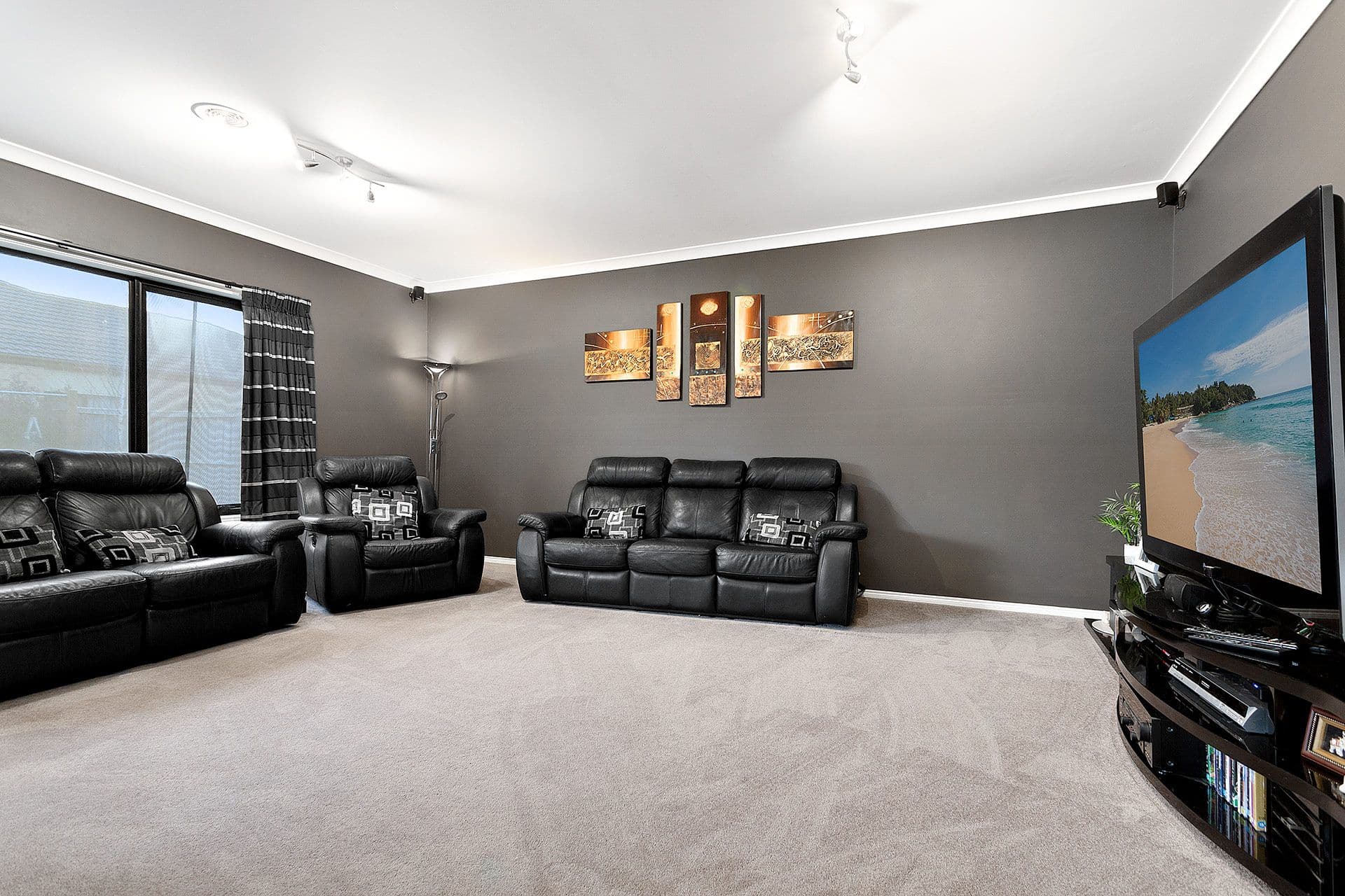 77 Bushmans Way, South Morang VIC 3752, South Morang - Thumbnail 6