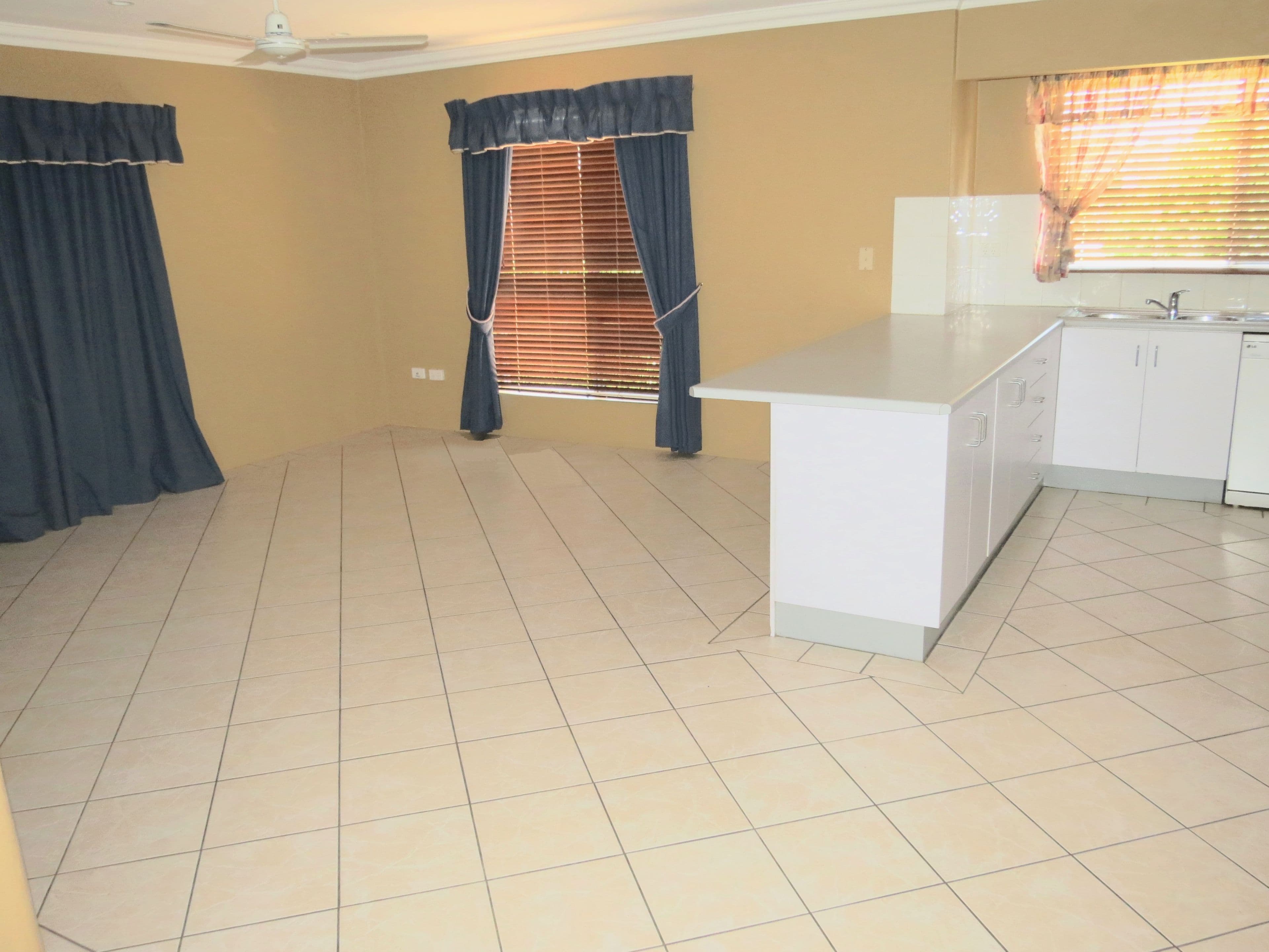 3 Kurrajong Close, Emerald QLD 4720, Emerald - Thumbnail 4