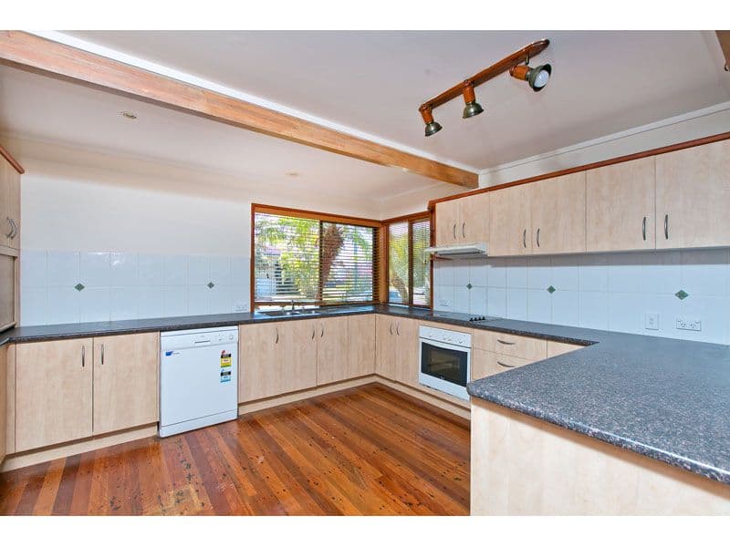 11 Albert Street, Victoria Point QLD 4165, Victoria Point - Thumbnail 3