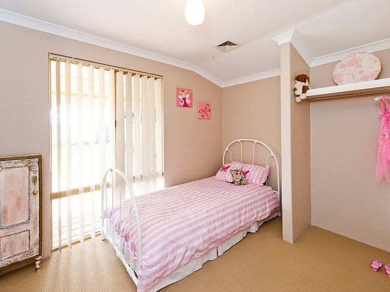 57 Coronata Drive, WARNBRO WA 6169, Warnbro - Thumbnail 5