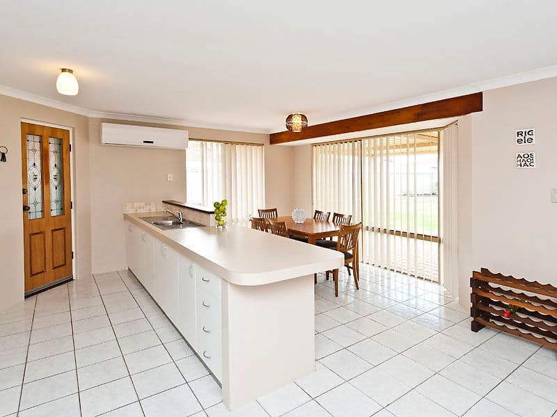 57 Coronata Drive, WARNBRO WA 6169, Warnbro - Thumbnail 8
