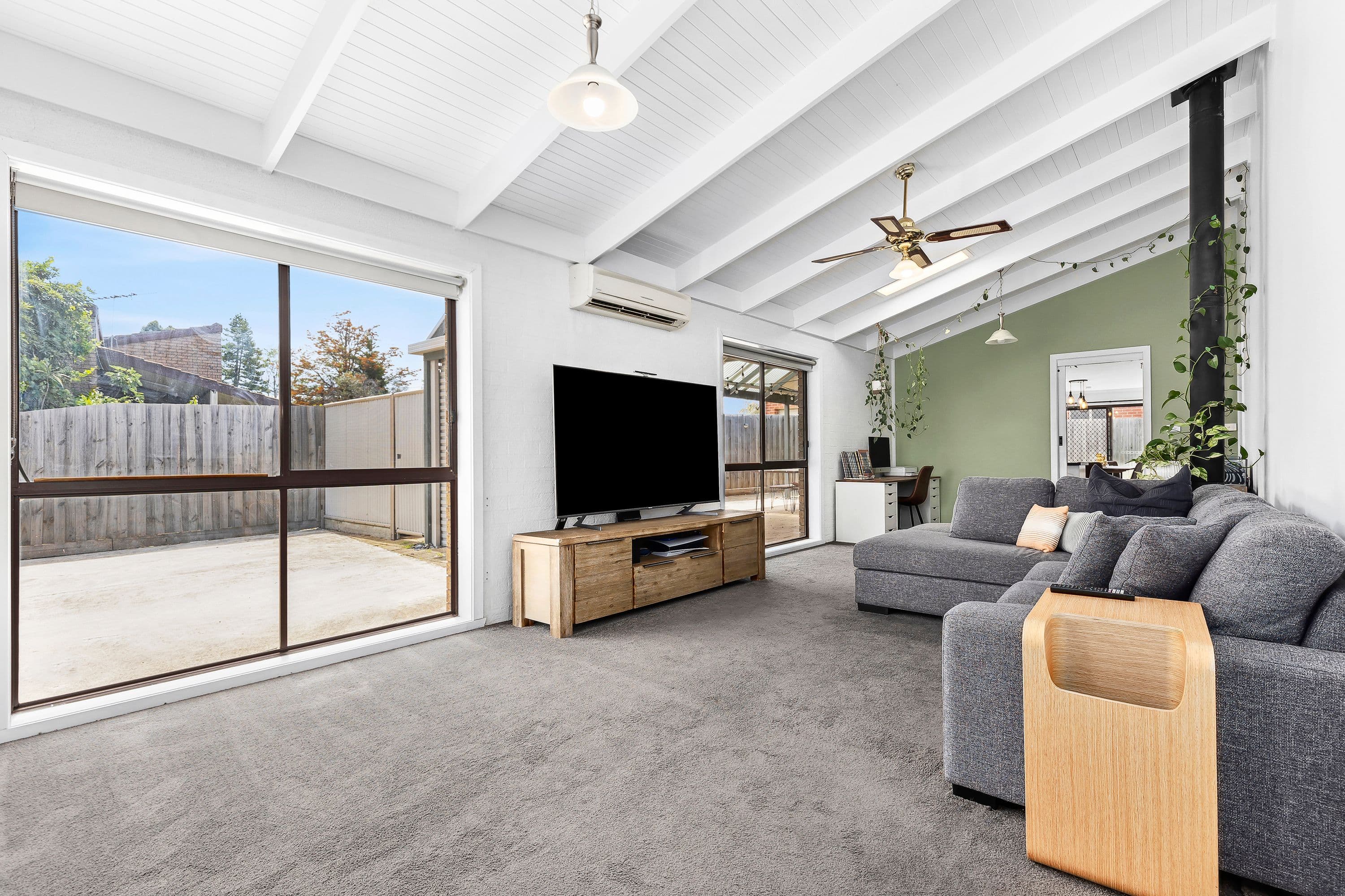 16 Benjamin Drive, Lara VIC 3212, Lara - Thumbnail 2