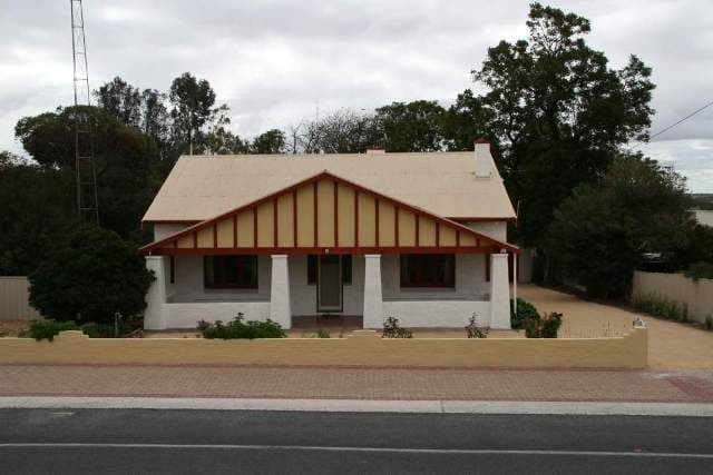 6 Lawrie Terrace, WAIKERIE SA 5330, Waikerie - Thumbnail 5