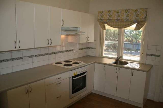6 Lawrie Terrace, WAIKERIE SA 5330, Waikerie - Thumbnail 6