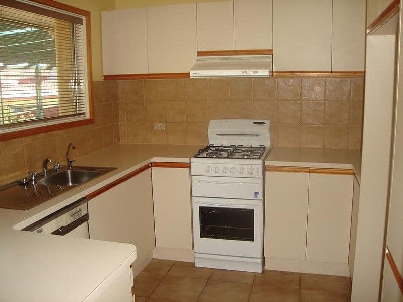 24 Alicante Avenue, WYNN VALE SA 5127, Wynn Vale - Thumbnail 2