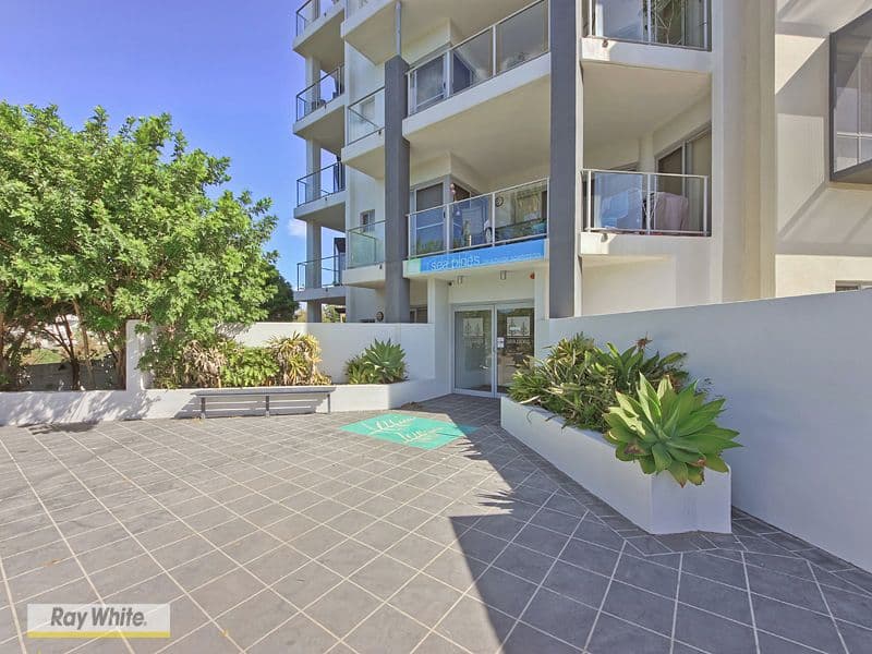 1 McNaughton Street, REDCLIFFE QLD 4020, Redcliffe - Thumbnail 2
