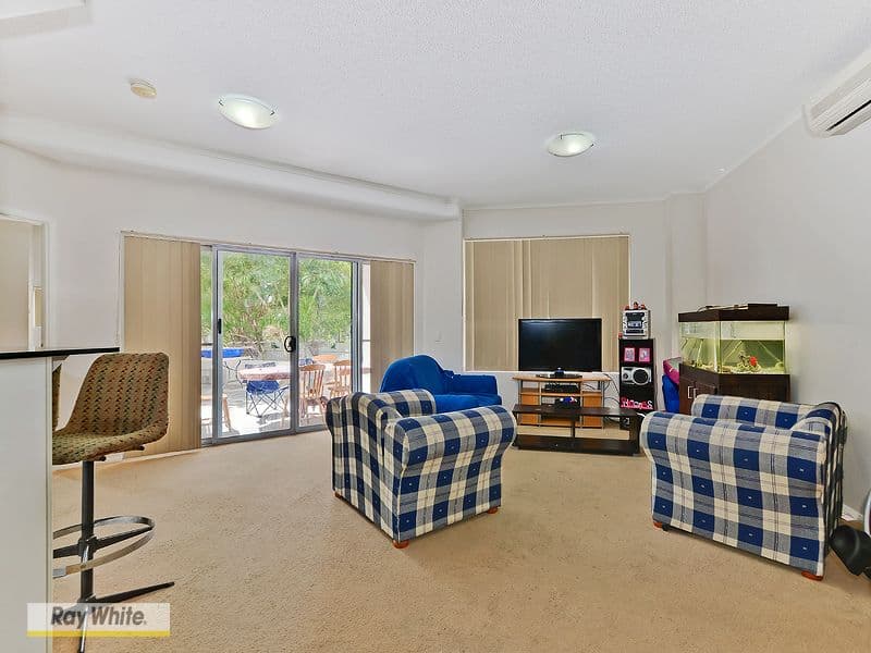 1 McNaughton Street, REDCLIFFE QLD 4020, Redcliffe - Thumbnail 4