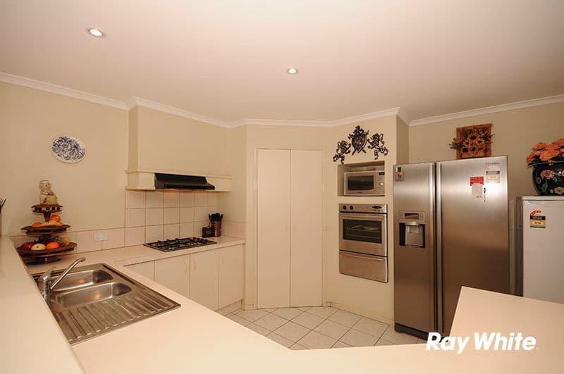 9 Lawncliffe Court, Rowville VIC 3178, Rowville - Thumbnail 3