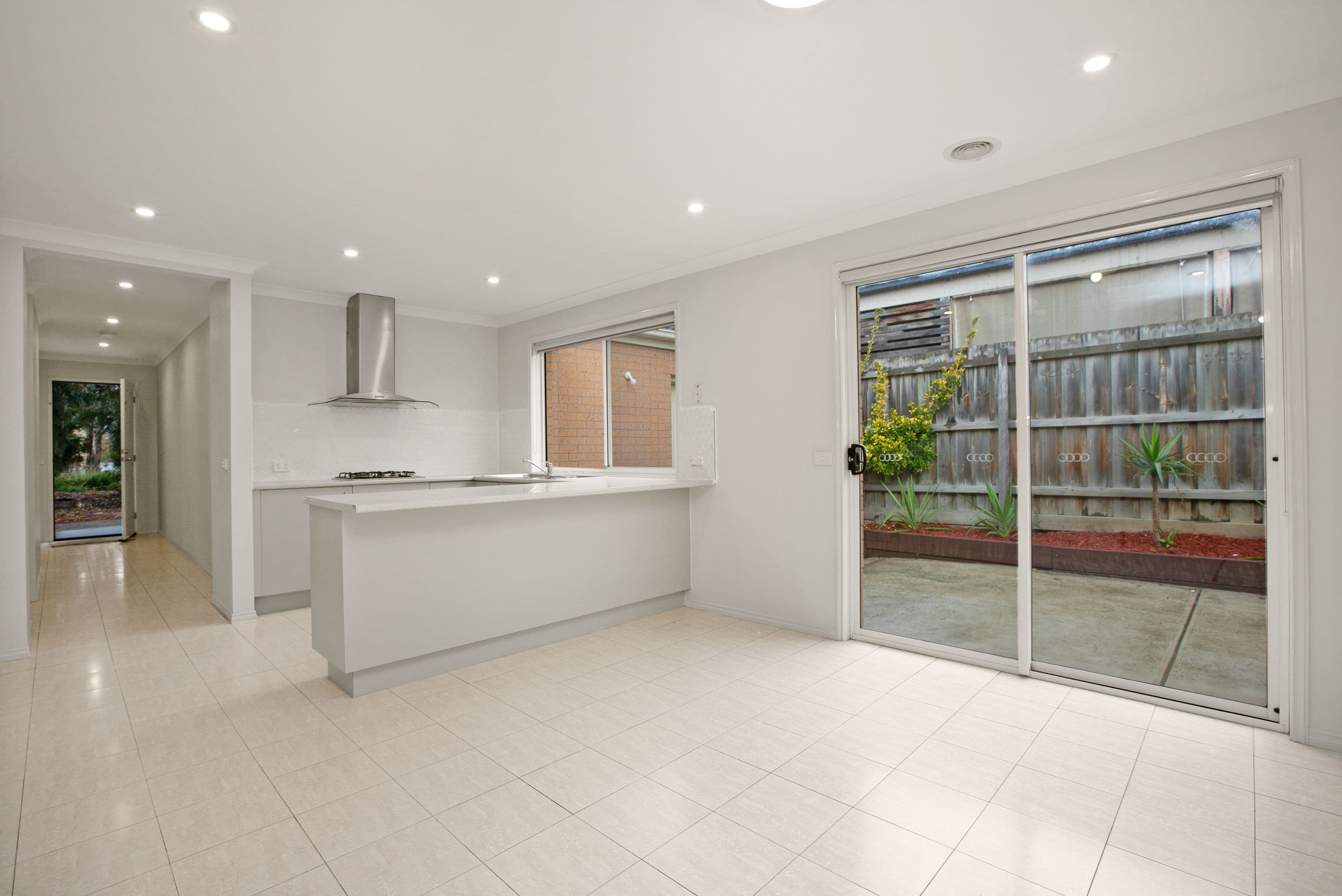 33 Sunnybrae Drive, Mernda VIC 3754, Mernda - Thumbnail 2
