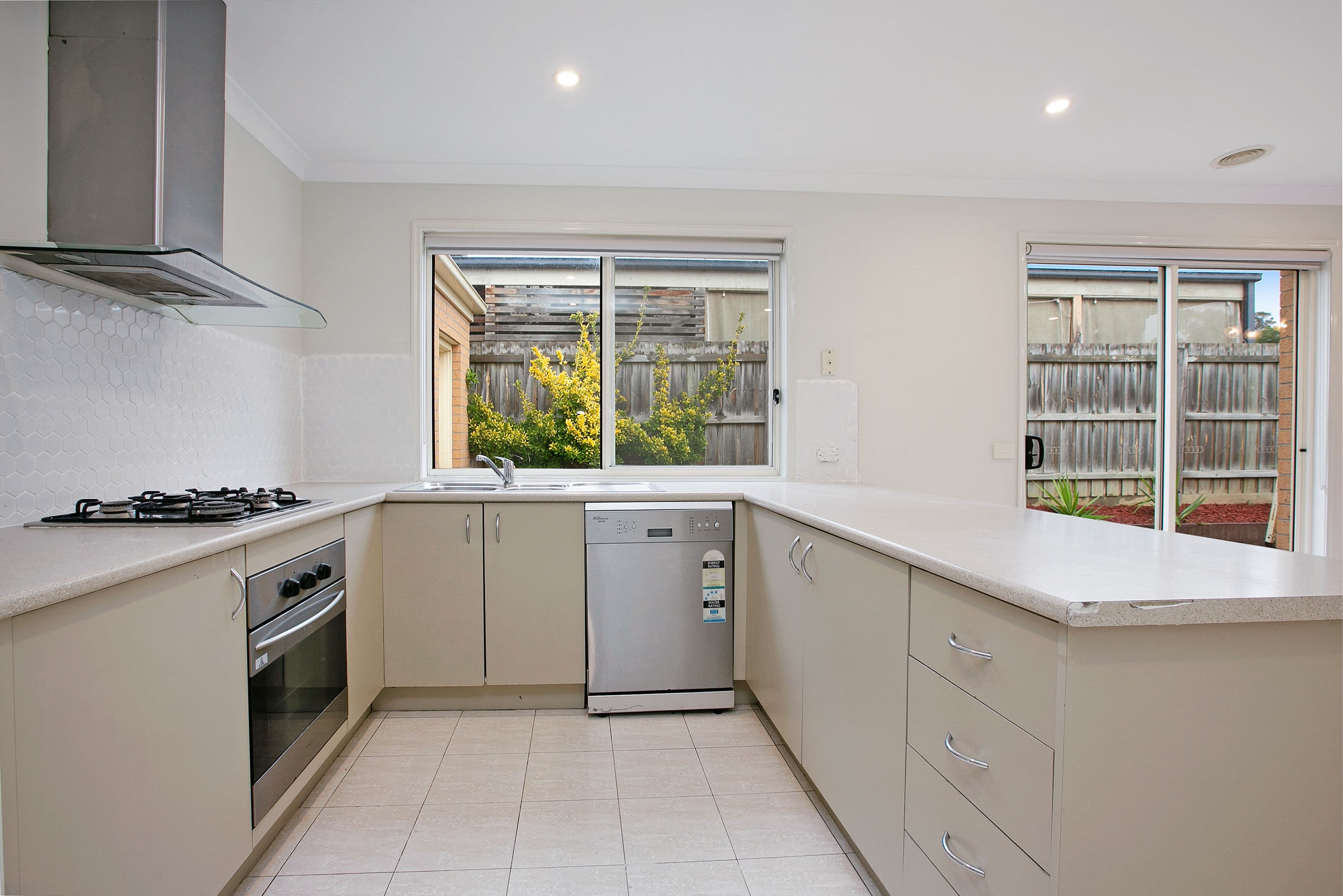 33 Sunnybrae Drive, Mernda VIC 3754, Mernda - Thumbnail 3
