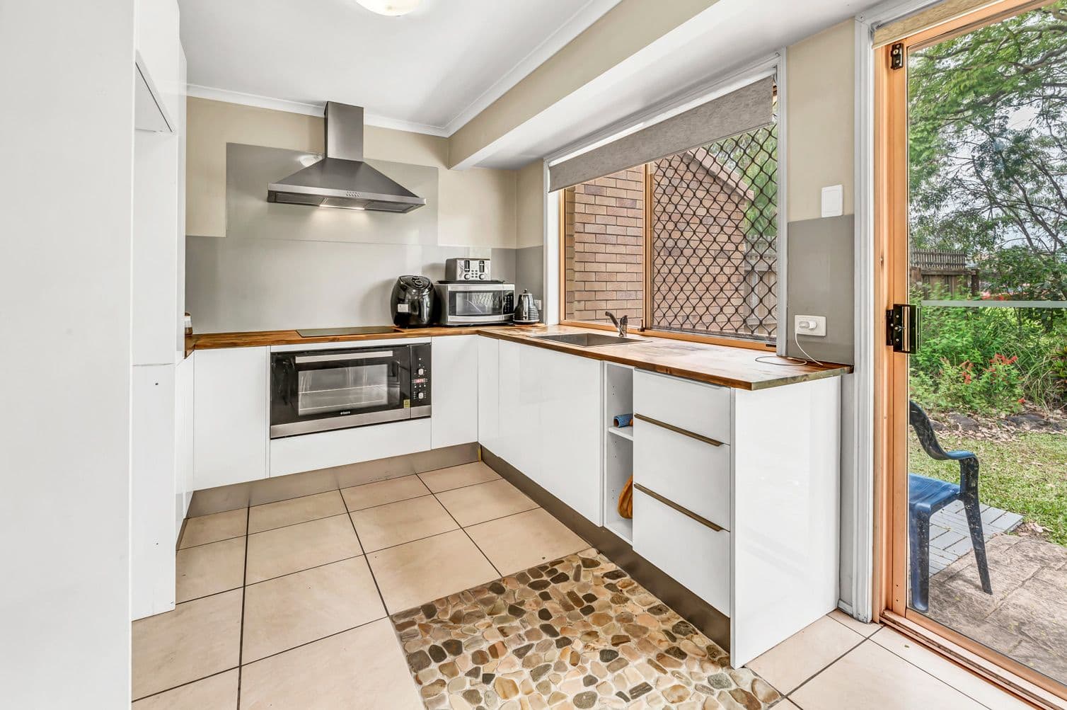 4 Birch Court, Oxenford QLD 4210, Oxenford - Thumbnail 2