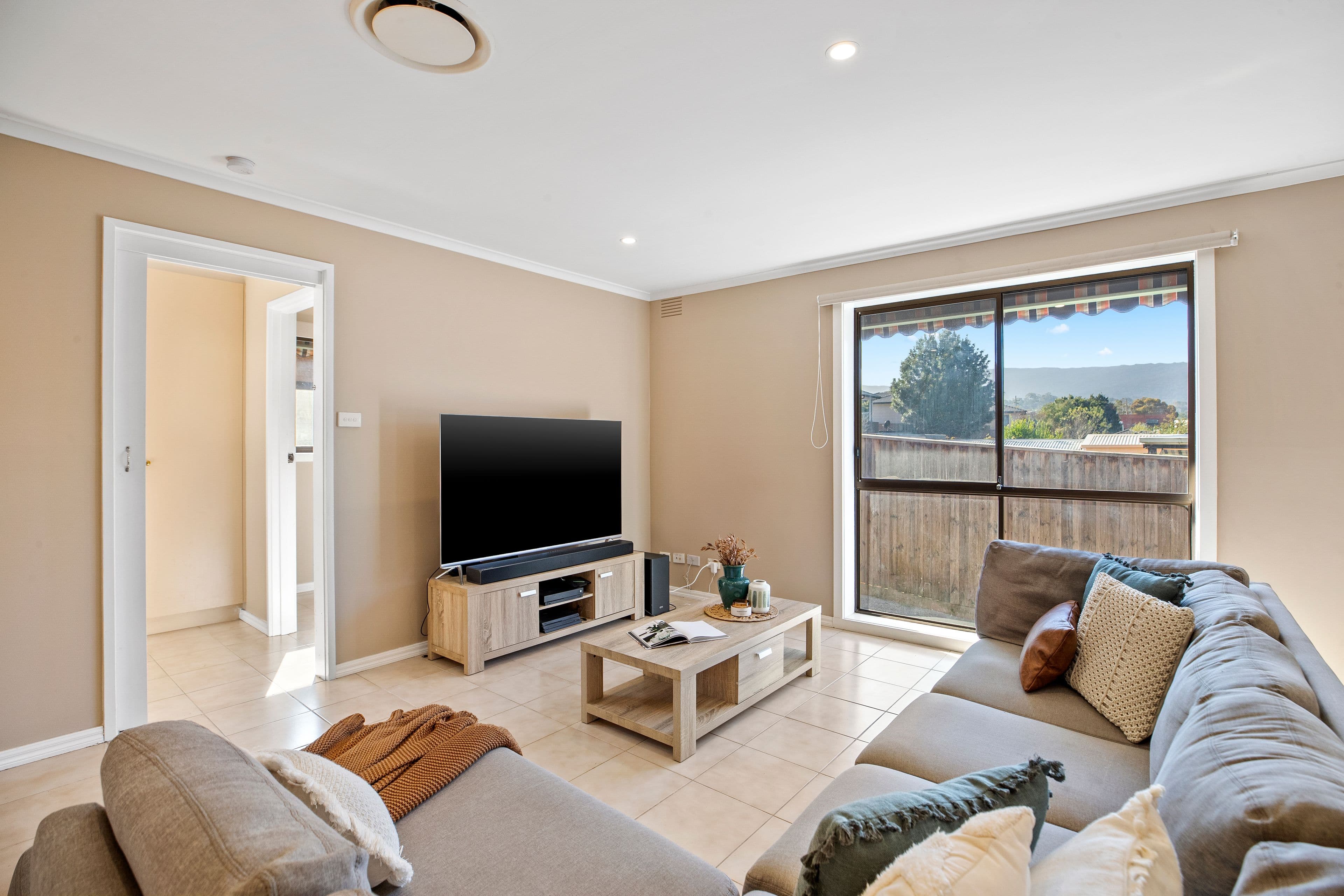 12 Silverton Drive, Ferntree Gully VIC 3156, Ferntree Gully - Thumbnail 5