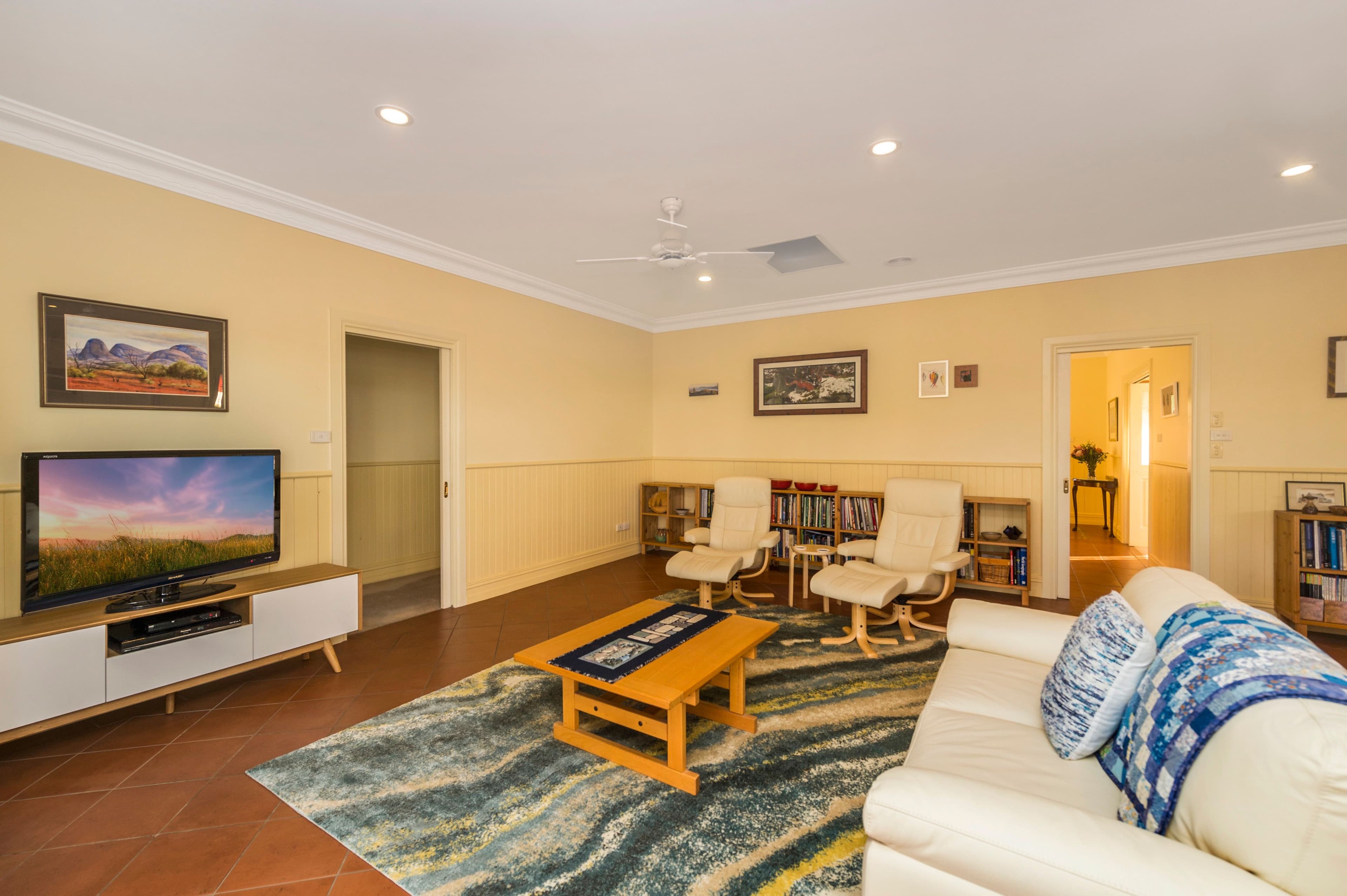 49 Jacaranda Drive, Jerrabomberra - Thumbnail 7