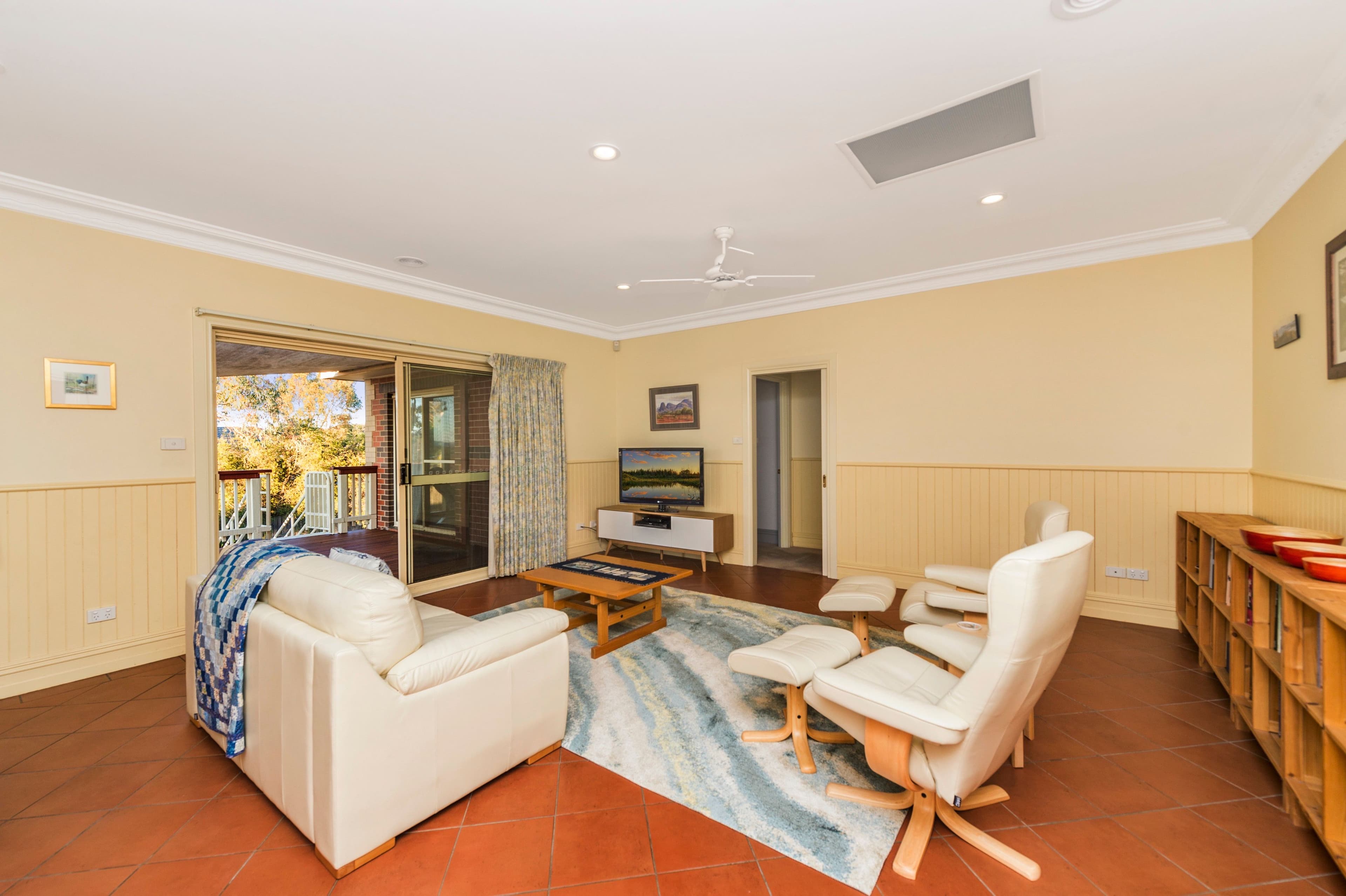 49 Jacaranda Drive, Jerrabomberra - Thumbnail 8