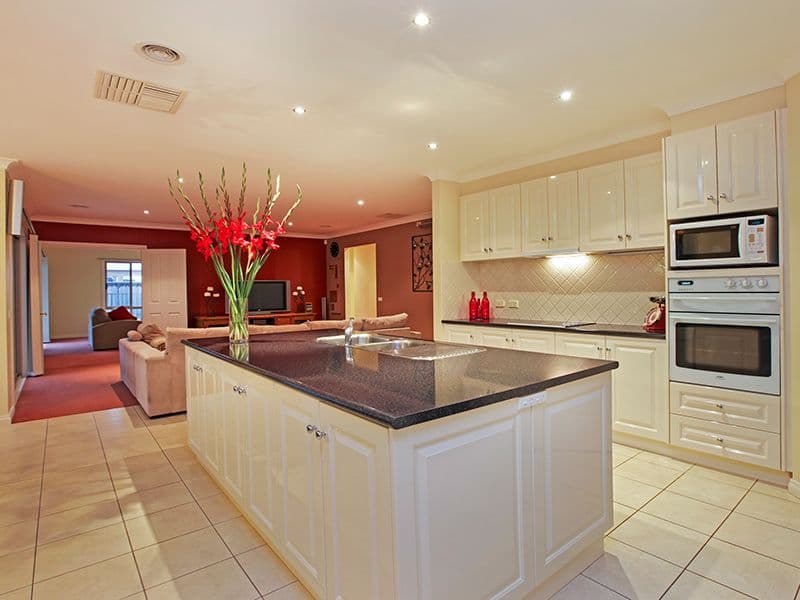 2 McEvoy Close, HIGHTON VIC 3216, Highton - Thumbnail 4