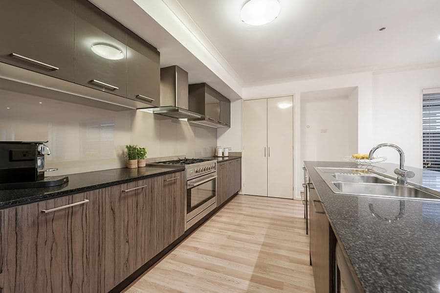 18 Oakgrove Drive, Craigieburn VIC 3064, Craigieburn - Thumbnail 2