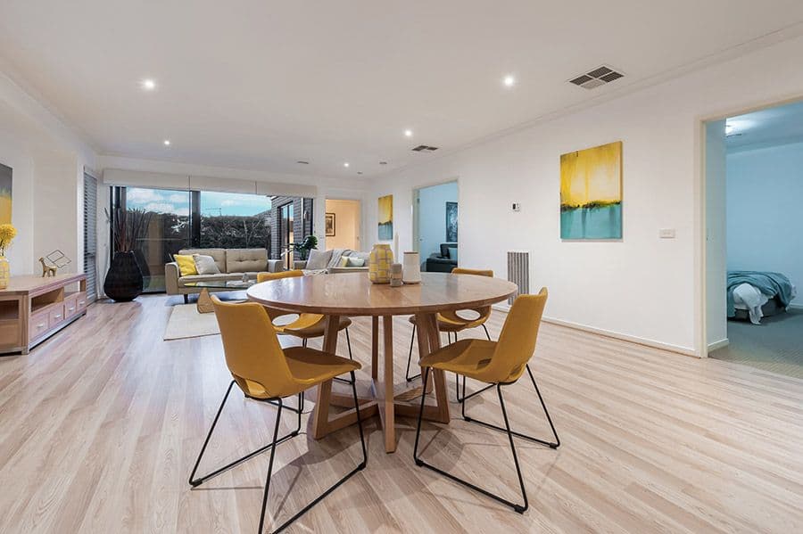 18 Oakgrove Drive, Craigieburn VIC 3064, Craigieburn - Thumbnail 3