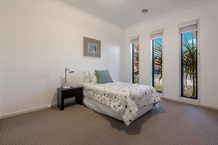 18 Oakgrove Drive, Craigieburn VIC 3064, Craigieburn - Thumbnail 8