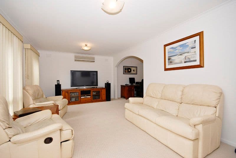 25 Orna Street, FERNTREE GULLY VIC 3156, Ferntree Gully - Thumbnail 4