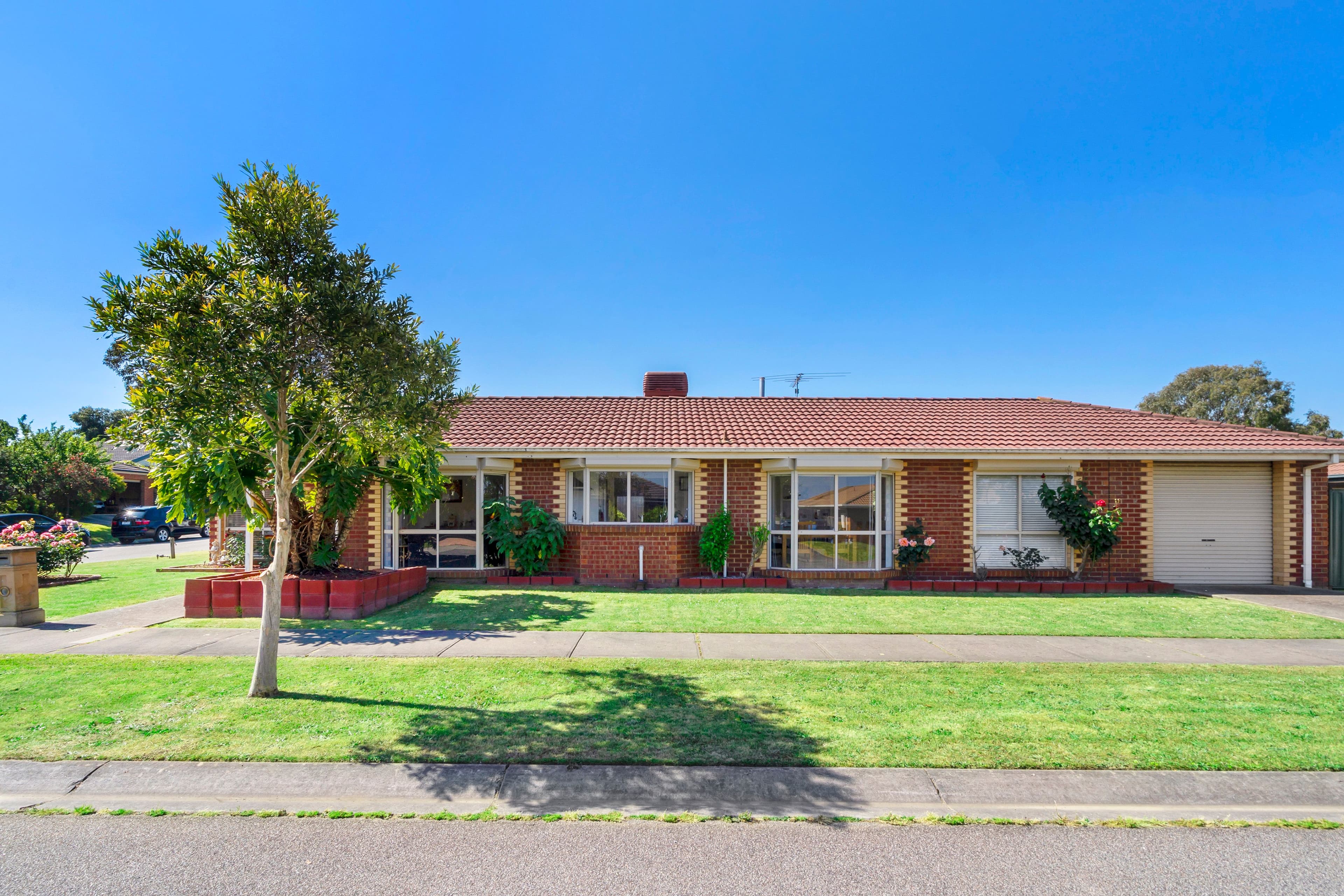 14 Wilmott Close, Berwick VIC 3806, Berwick - Image 1