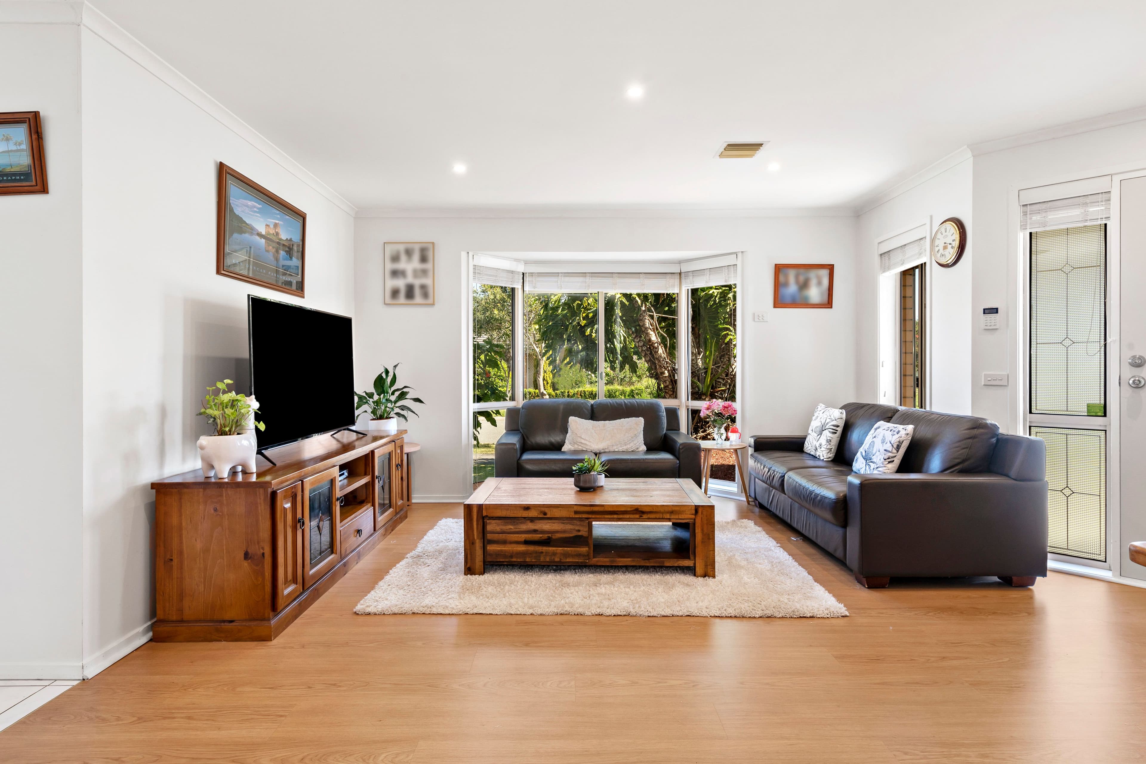 14 Wilmott Close, Berwick VIC 3806, Berwick - Thumbnail 2