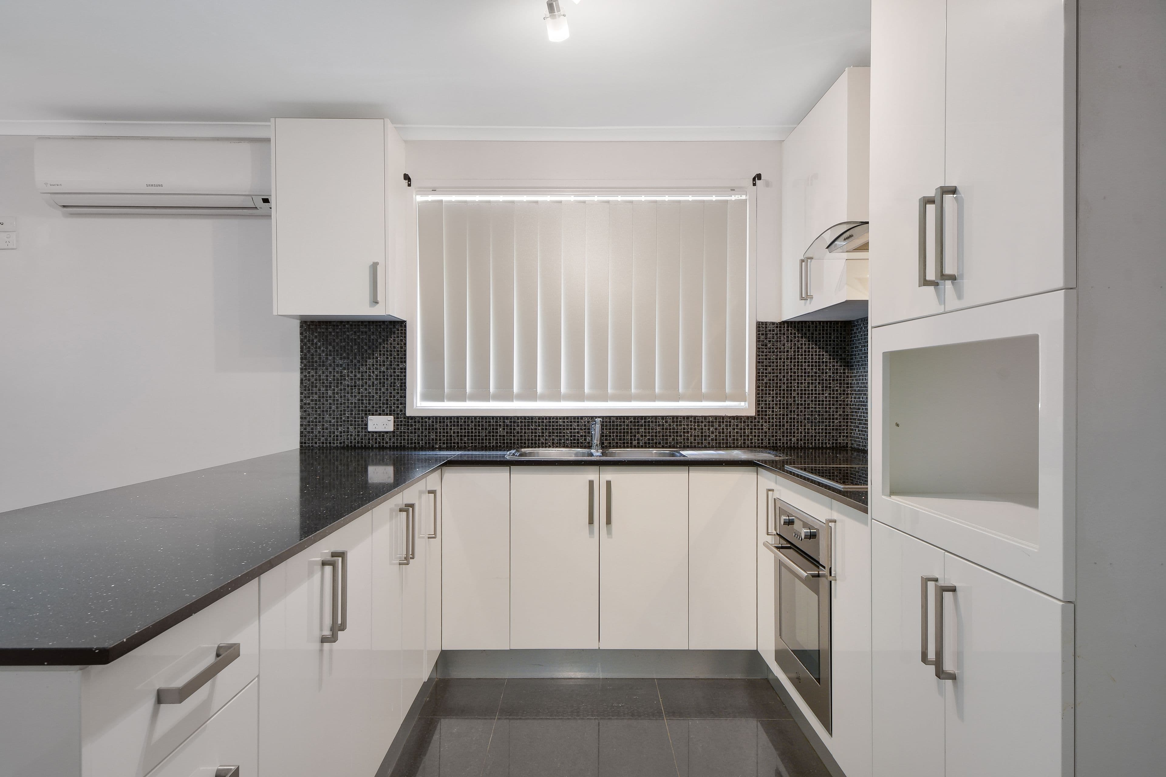 7 Spumante Close, Eschol Park - Thumbnail 4