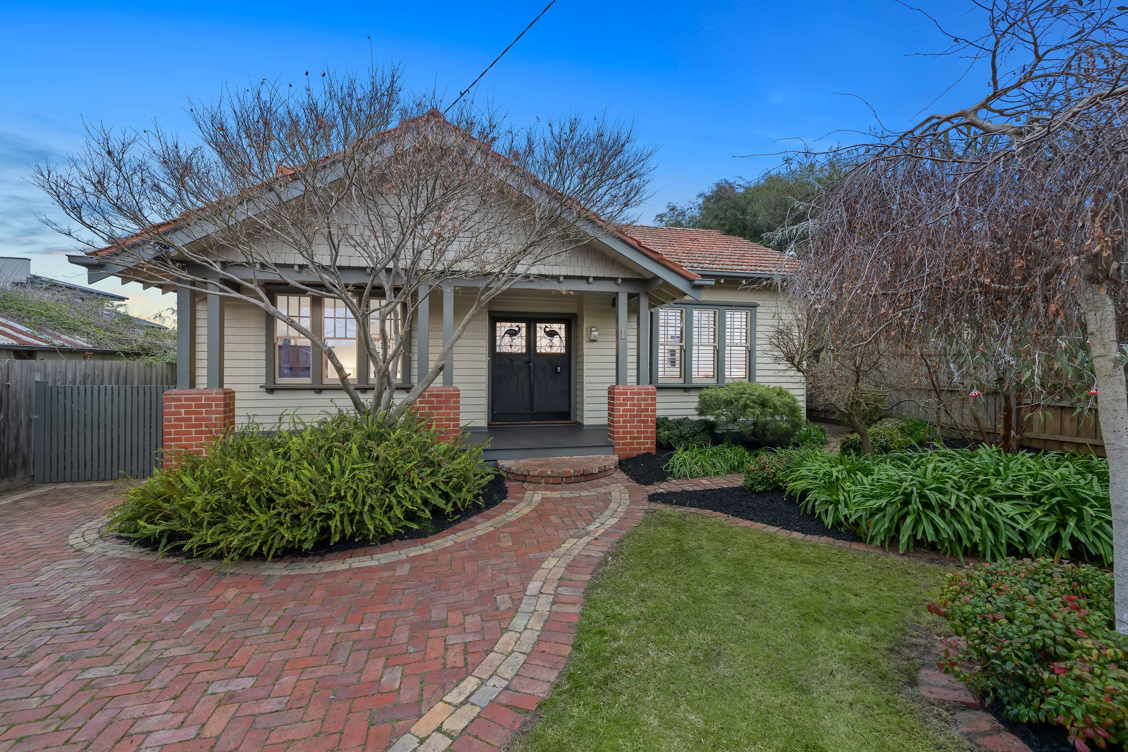1 Axelton Street, Cheltenham VIC 3192, Cheltenham - Image 1