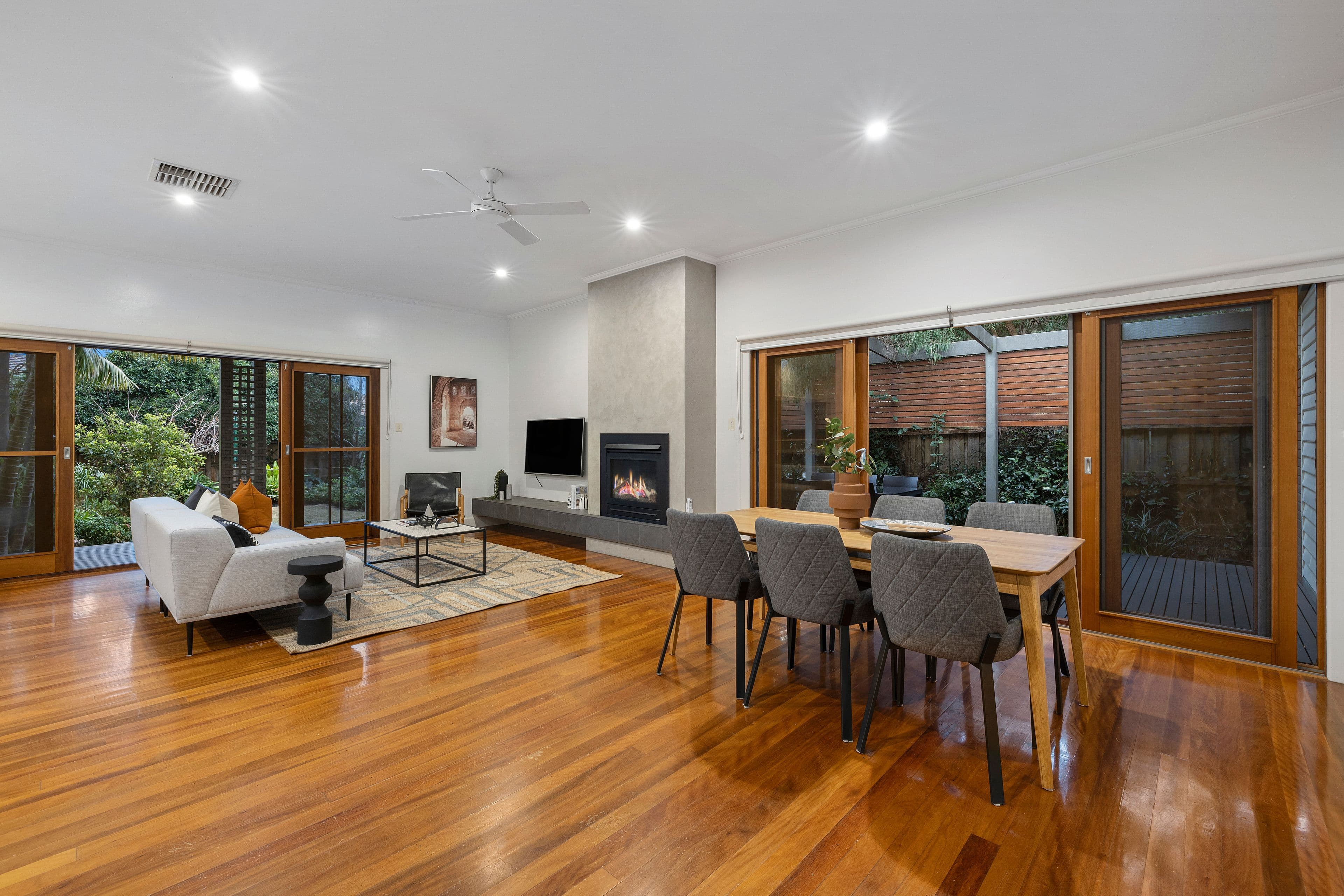 1 Axelton Street, Cheltenham VIC 3192, Cheltenham - Thumbnail 2