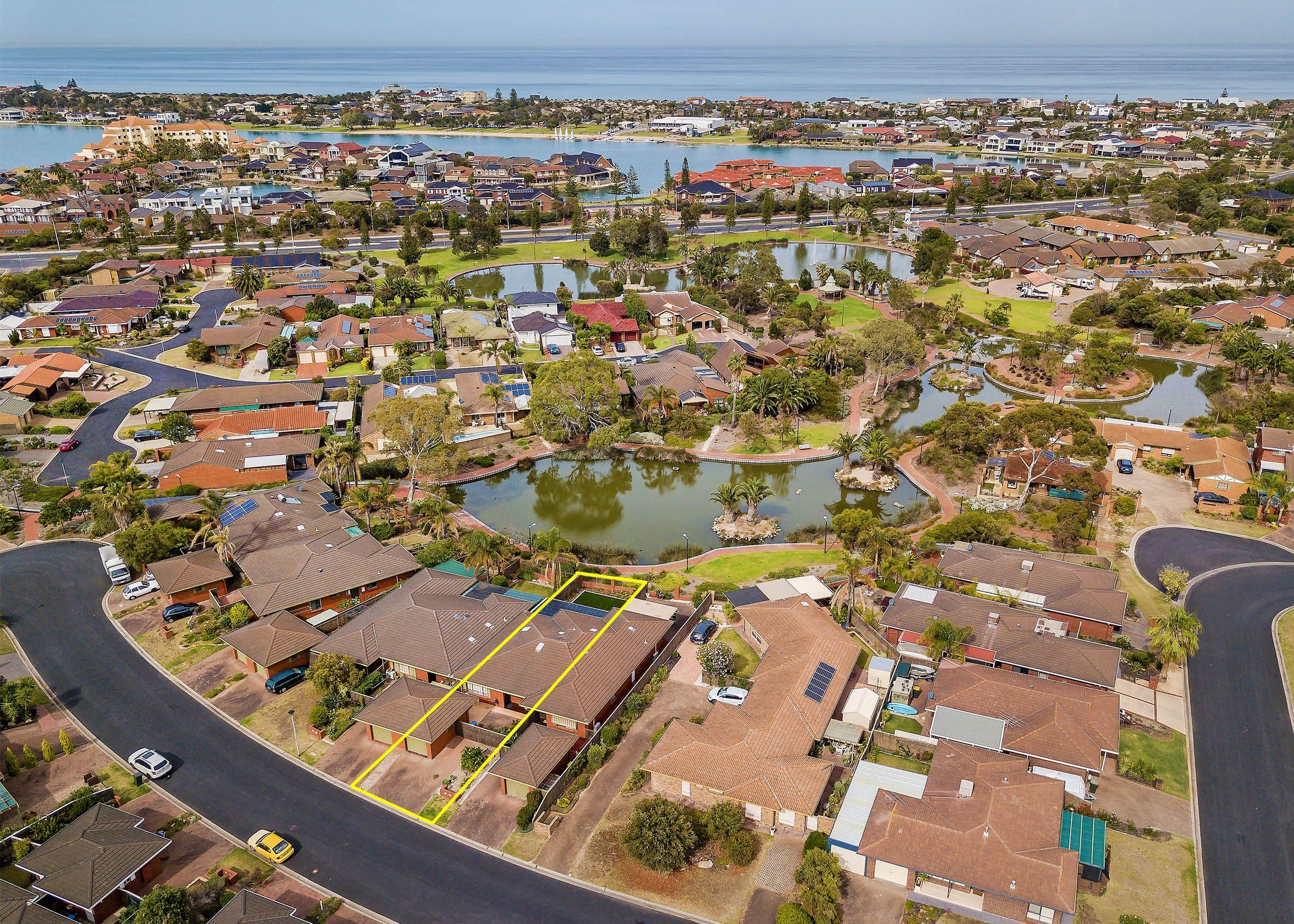 7 Moorea Court, West Lakes SA 5021, West Lakes - Image 1