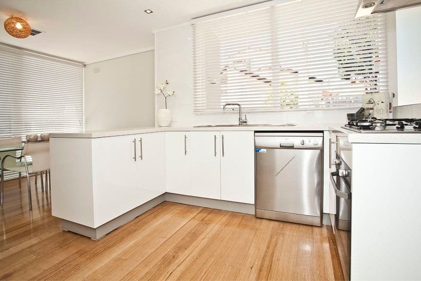 4 Glen Tower Drive, GLEN WAVERLEY VIC 3150, Glen Waverley - Thumbnail 6