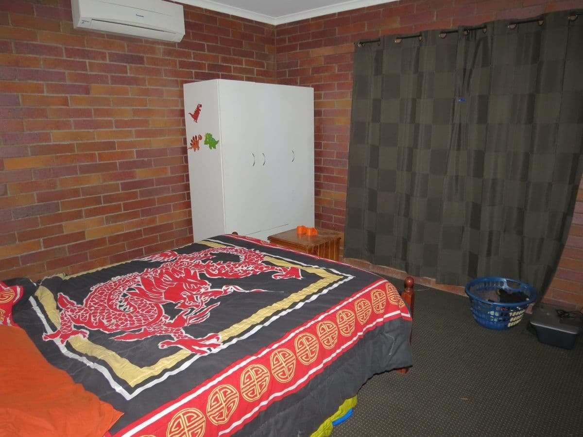 34 Dawn Crescent, Emerald QLD 4720, Emerald - Thumbnail 4
