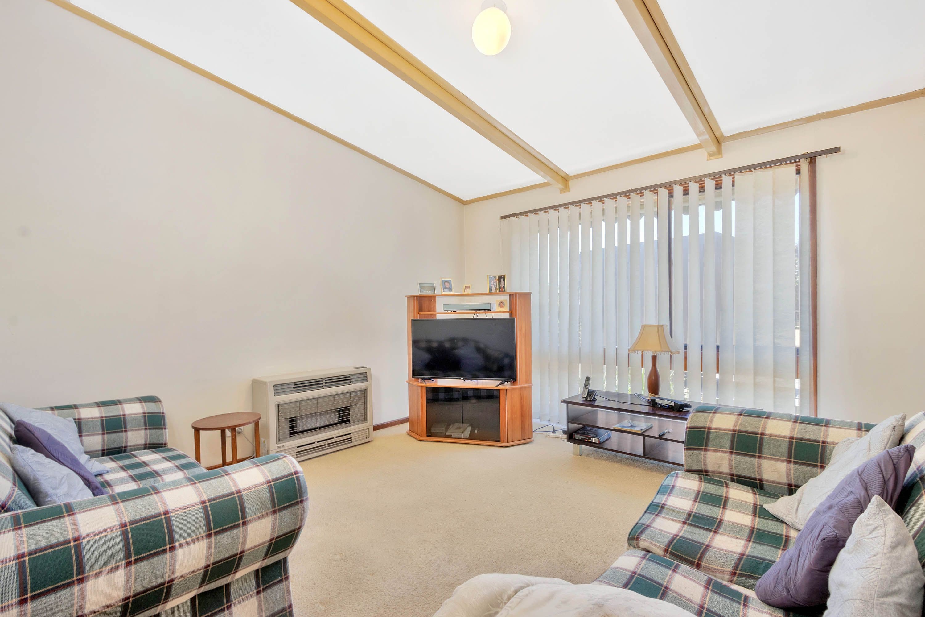 33 Koongarra Crescent, Munno Para SA 5115, Munno Para - Thumbnail 2