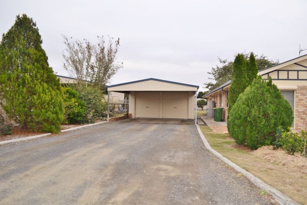 28 Fairway Drive, Pittsworth QLD 4356, Pittsworth - Thumbnail 2