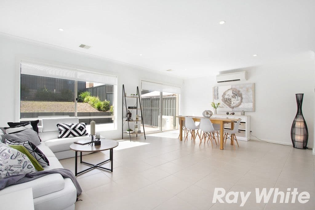 18 Adriatic Way, Pakenham VIC 3810, Pakenham - Thumbnail 3