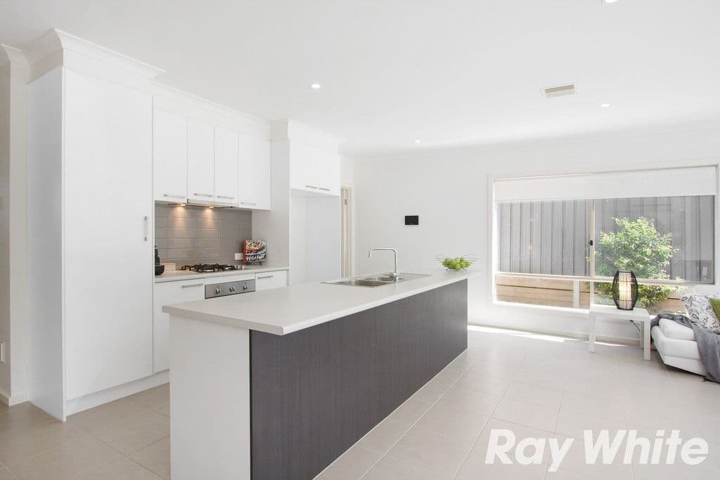 18 Adriatic Way, Pakenham VIC 3810, Pakenham - Thumbnail 5