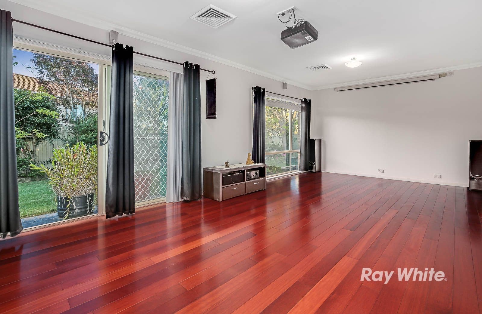 19 John Warren Avenue, Glenwood - Thumbnail 2
