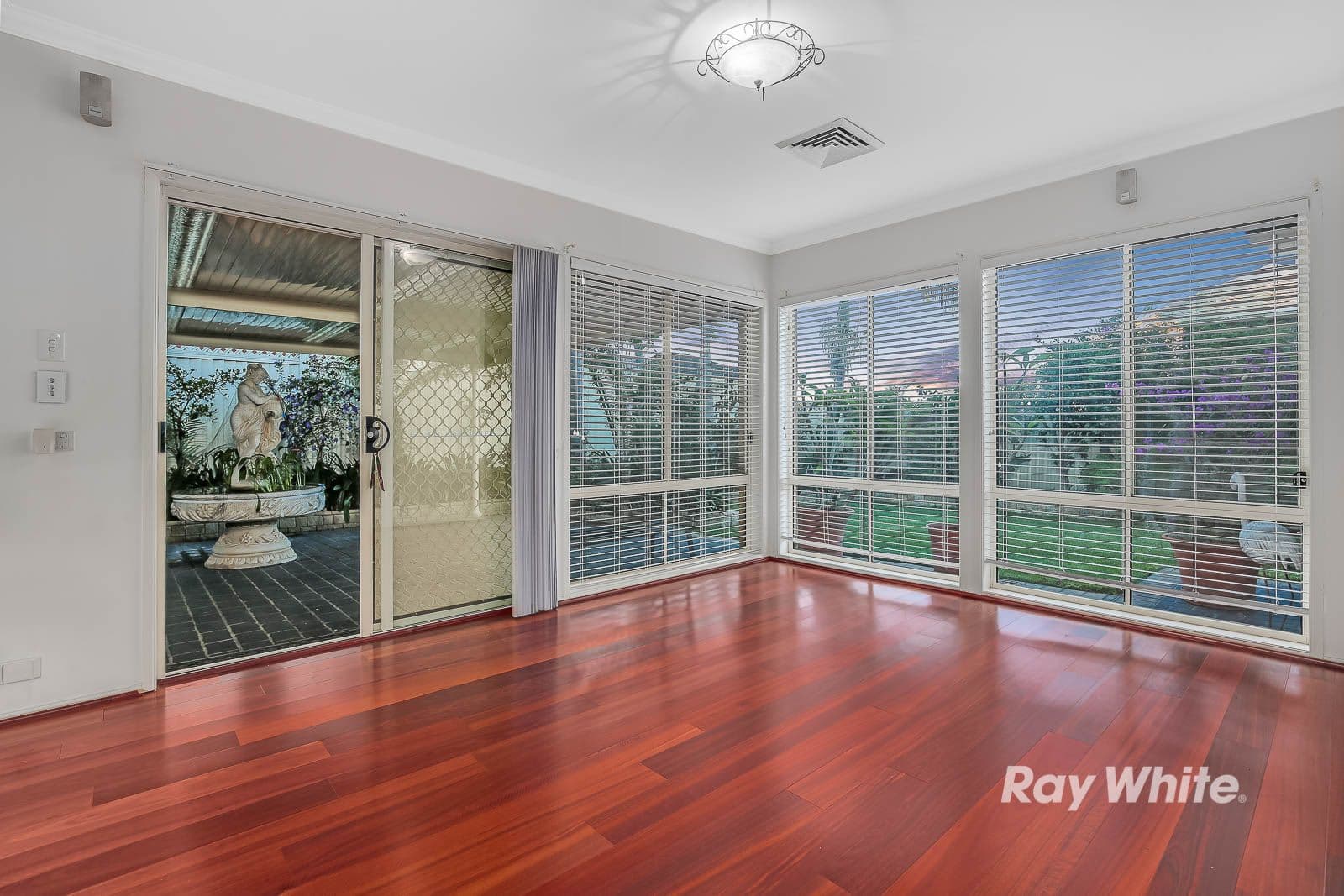 19 John Warren Avenue, Glenwood - Thumbnail 3