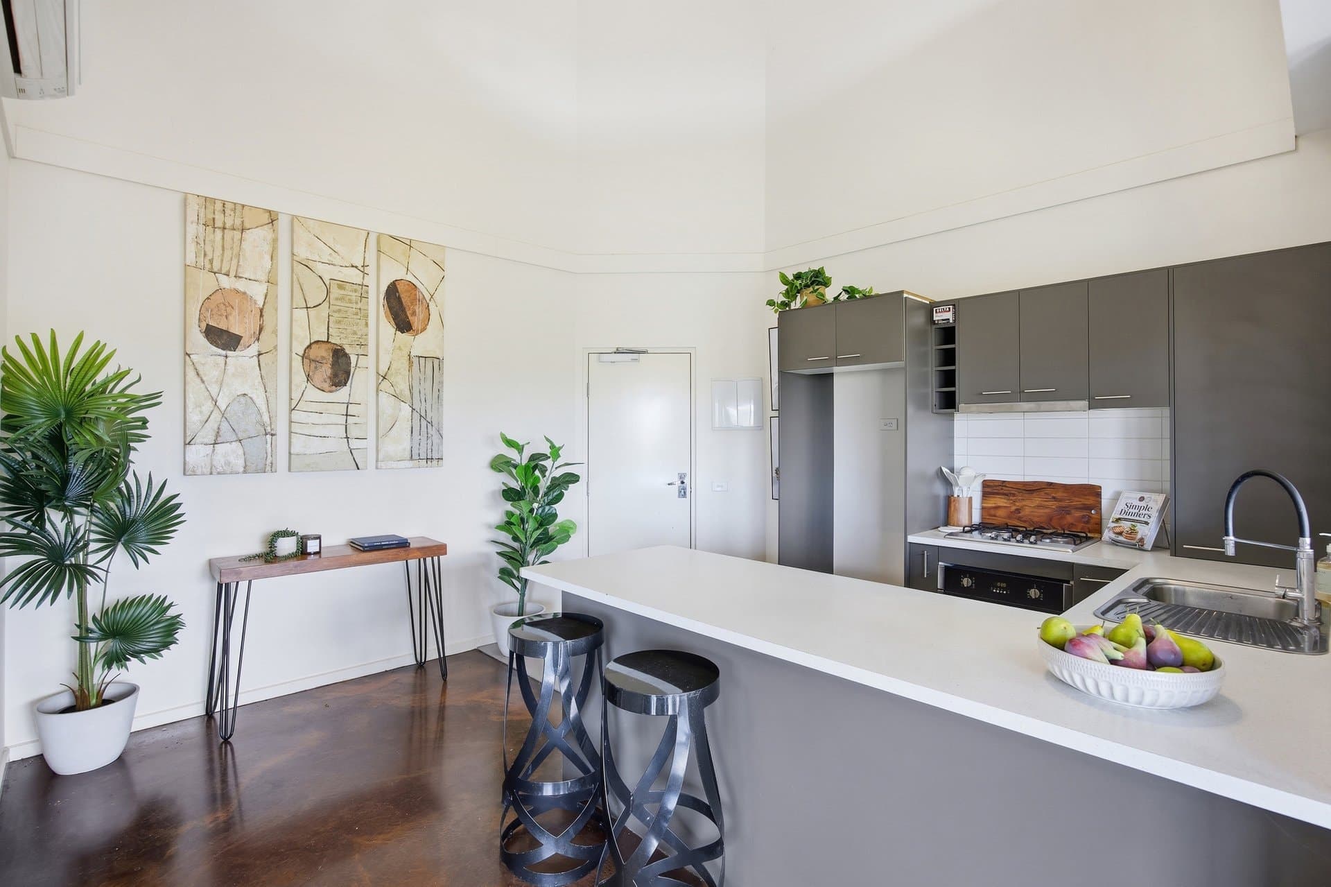 39 White Close, Lilydale - Thumbnail 2