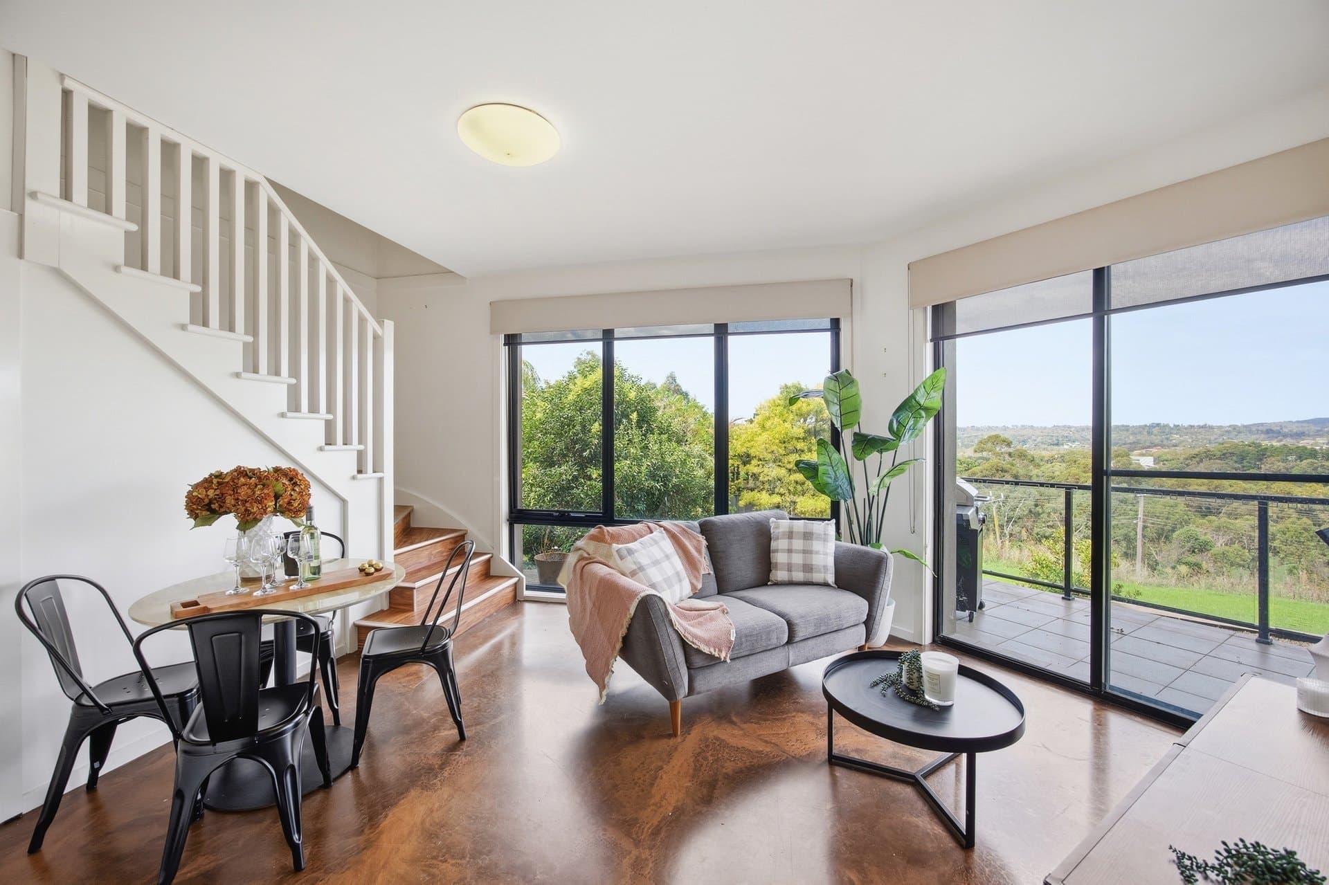 39 White Close, Lilydale - Thumbnail 3