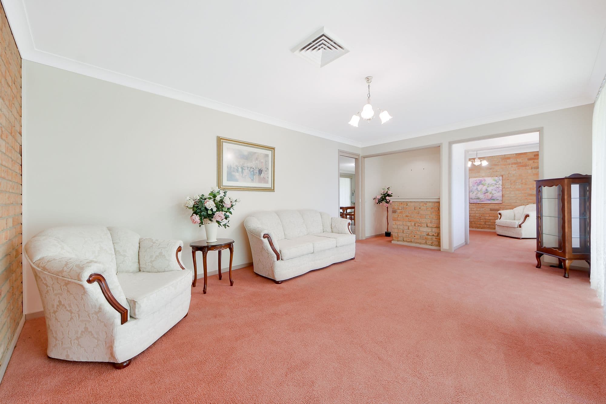 85 Epping Forest Drive, Kearns - Thumbnail 2