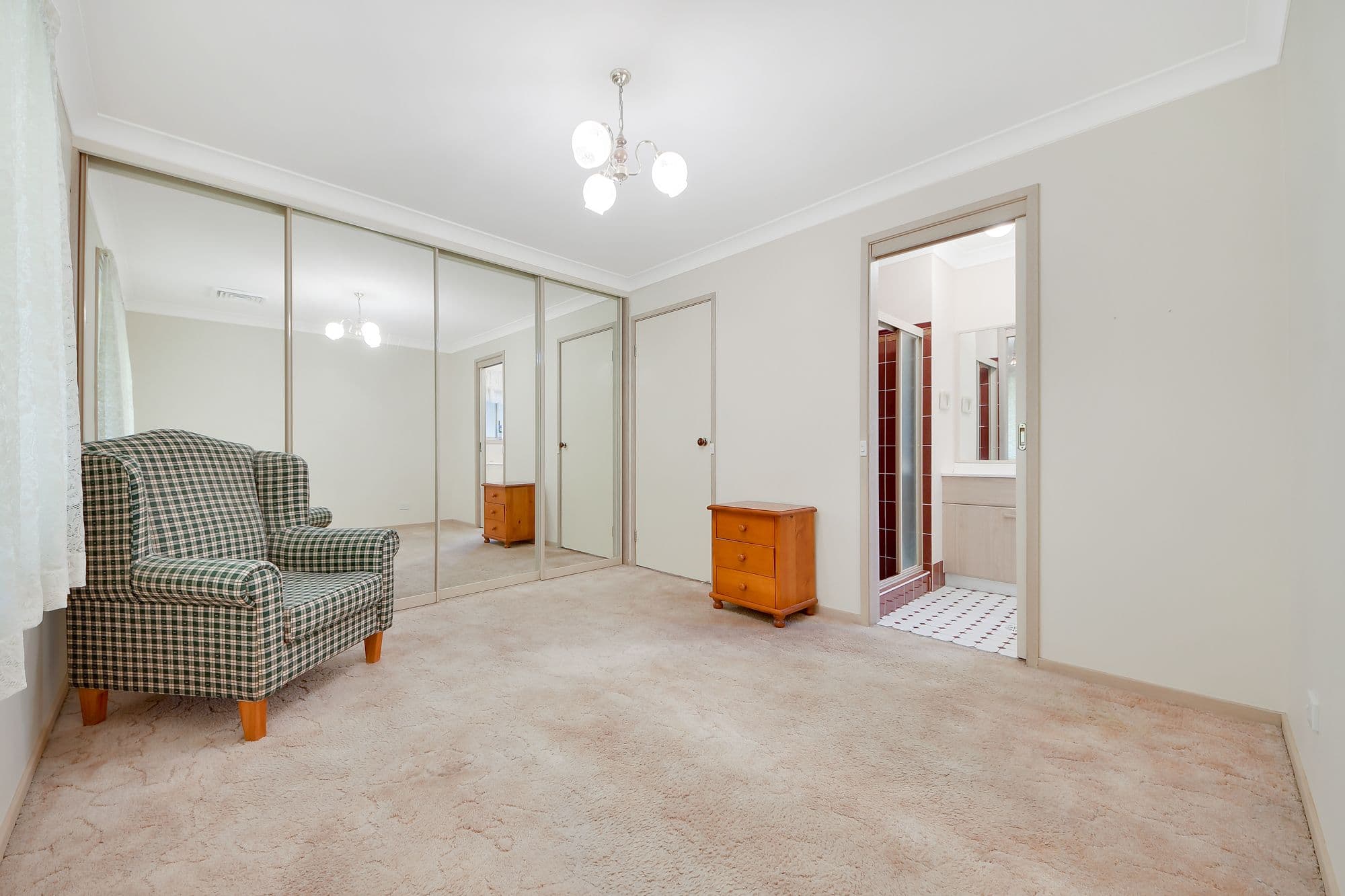 85 Epping Forest Drive, Kearns - Thumbnail 4