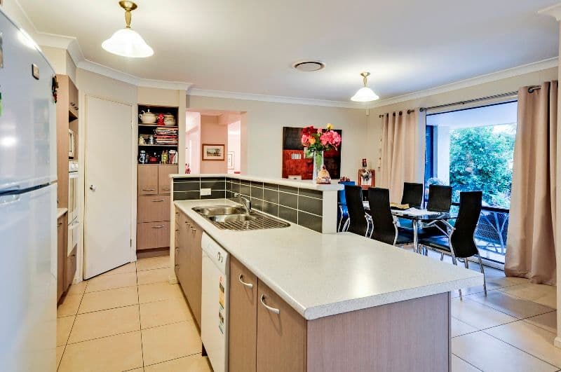 9 McAuley Crescent, AUGUSTINE HEIGHTS QLD 4300, Augustine Heights - Thumbnail 5