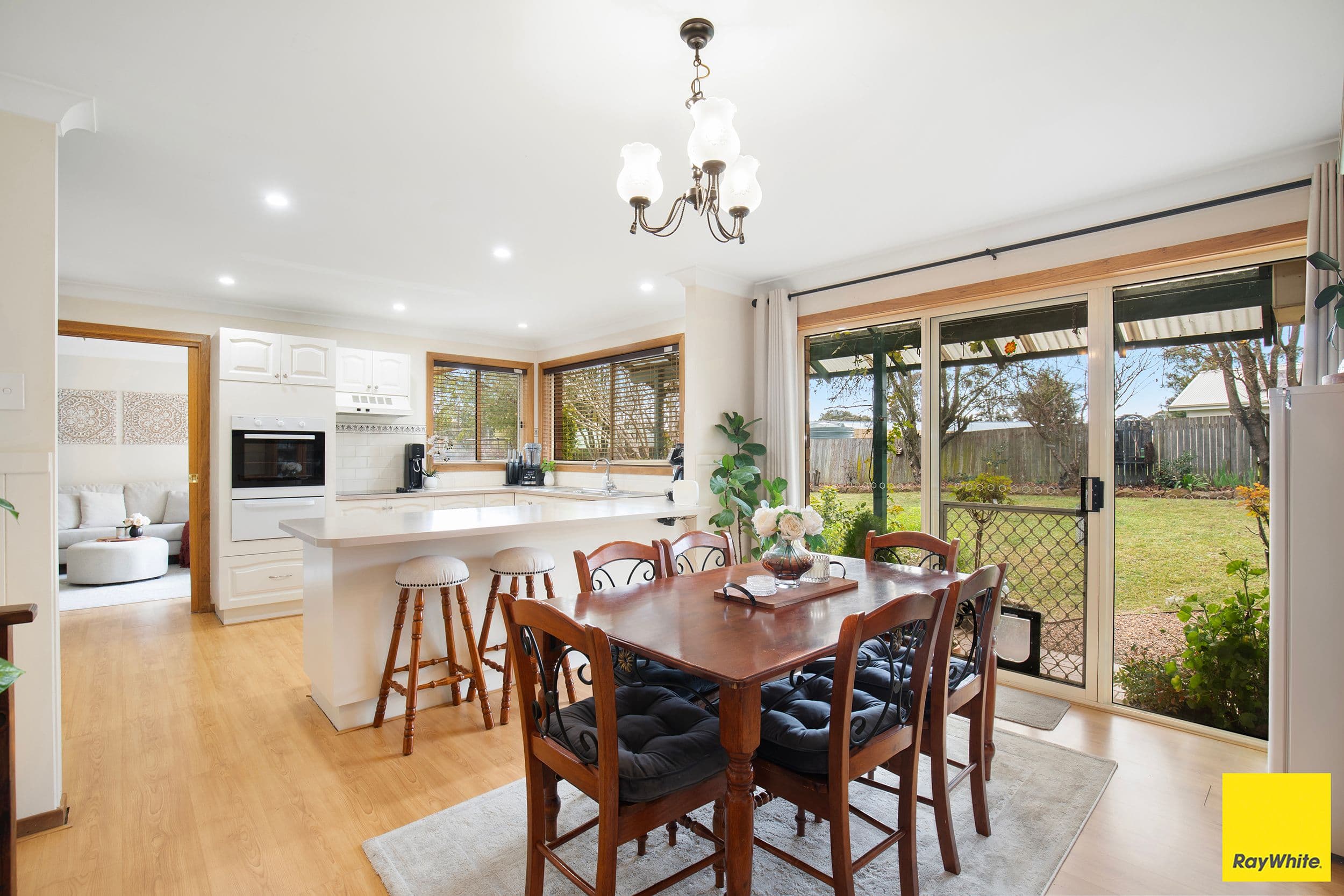8 Pearson Street, Guyra NSW 2365, Guyra - Thumbnail 2