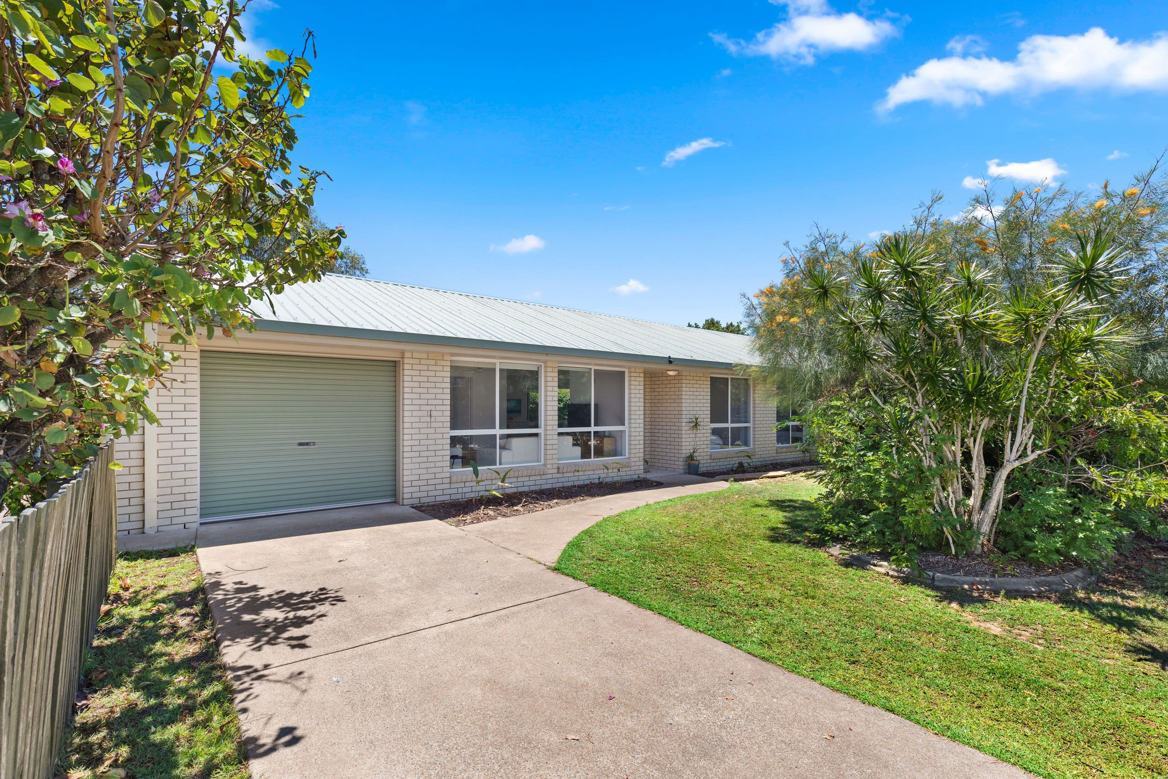 84 Limpus Street, Urangan QLD 4655, Urangan - Thumbnail 2
