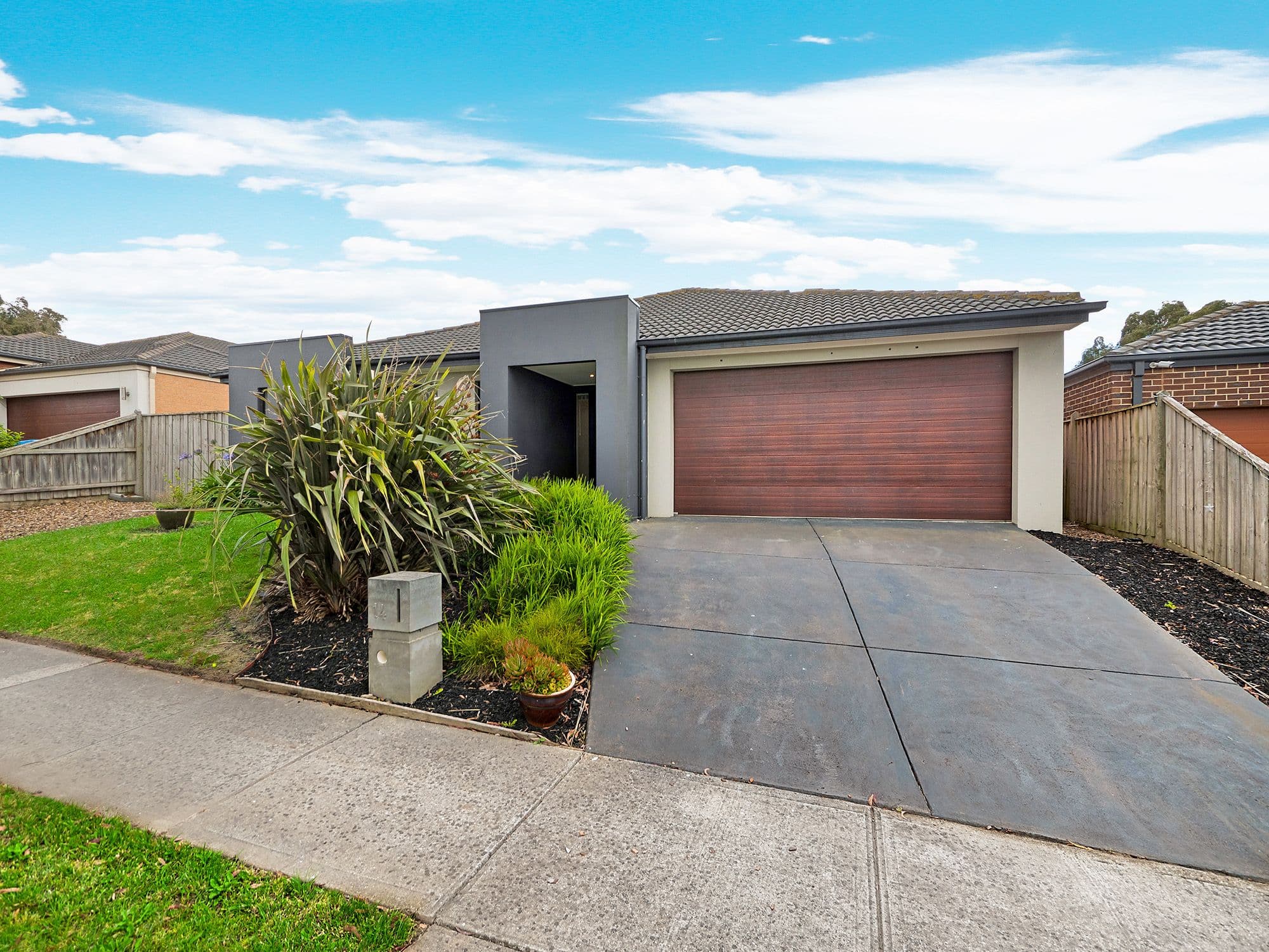 14 Armstrong Street, Cranbourne East VIC 3977, Cranbourne East - Thumbnail 2