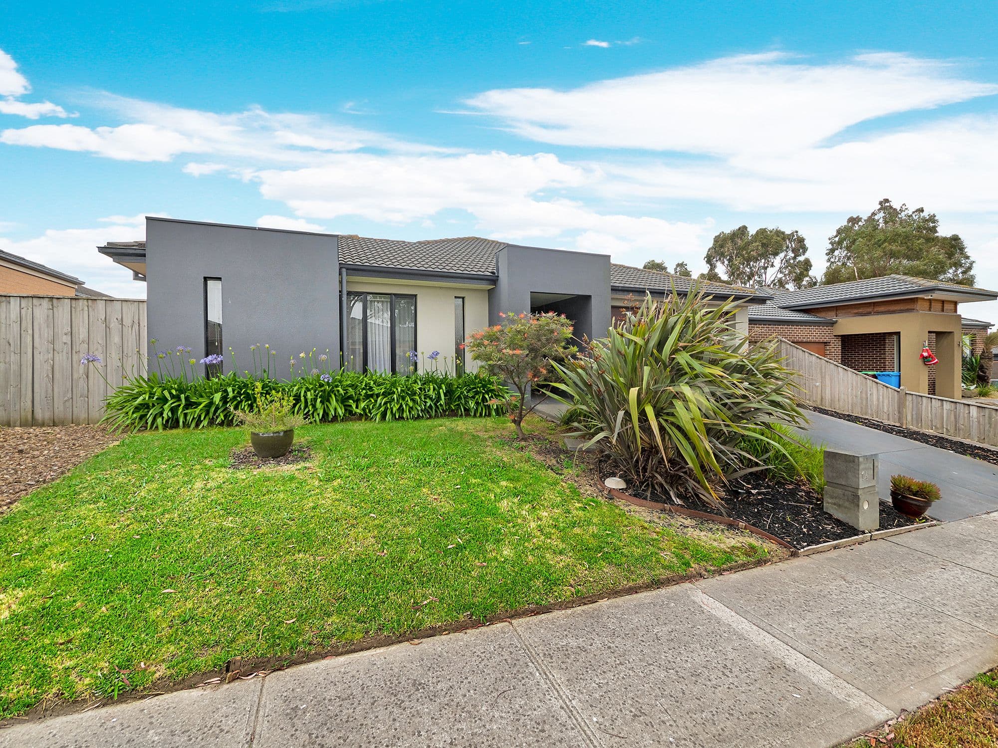 14 Armstrong Street, Cranbourne East VIC 3977, Cranbourne East - Thumbnail 3